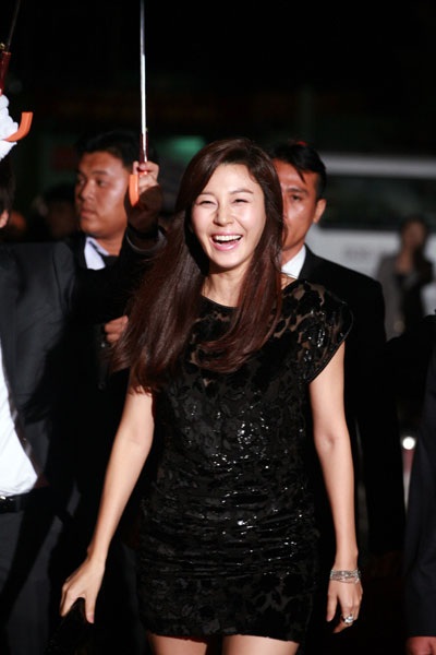 “Sao” Việt “khoe sắc” cùng Kim Ha Neul - 3