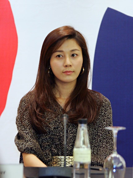 Nghệ sĩ Hàn ngỡ ngàng trước tình cảm của khán giả Việt - 2