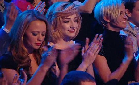 Biểu diễn quá “say”, Whitney Houston tuột dây váy - 6