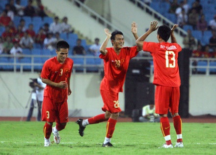 U23 Việt Nam bại trận trước Chunnam Dragons - 2 U23 Việt Nam bại trận trước Chunnam Dragons - 2