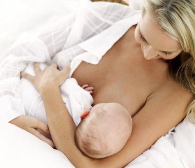 Có nên vắt sữa mẹ bằng dụng cụ hút sữa? - 1 Có nên vắt sữa mẹ bằng dụng cụ hút sữa? - 1