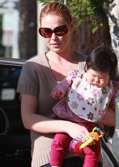 Katherine Heigl ra dáng mẹ đảm - 3 Katherine Heigl ra dáng mẹ đảm - 3