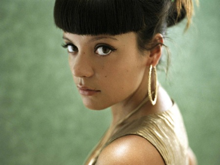 Xem video clip thú vị của Lily Allen - 3
