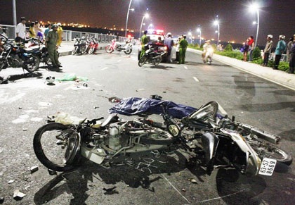 “Ma tốc độ” và những cuộc đua đổi bằng mạng sống - 1 “Ma tốc độ” và những cuộc đua đổi bằng mạng sống - 1