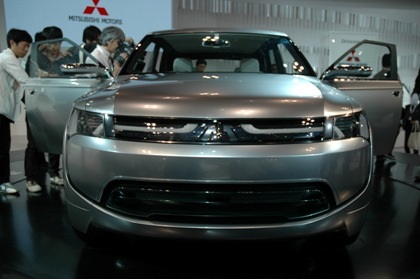 PX-MiEV - Tham vọng “xanh” của Mitsubishi - 5