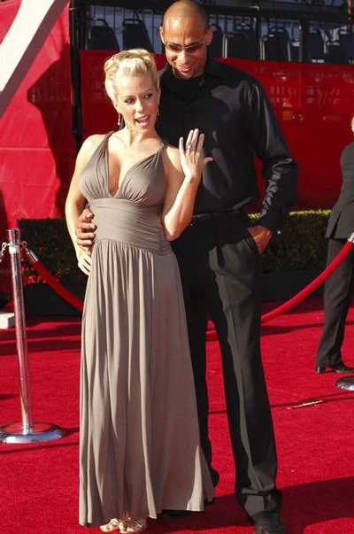 Kendra Wilkinson: “Mang bầu, tôi sướng như nữ hoàng” - 5 Kendra Wilkinson: “Mang bầu, tôi sướng như nữ hoàng” - 5
