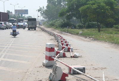 Tai nạn gây tê liệt giao thông trên cầu Thăng Long - 3