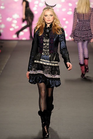 BST thu đông 2009 của Anna Sui - 3