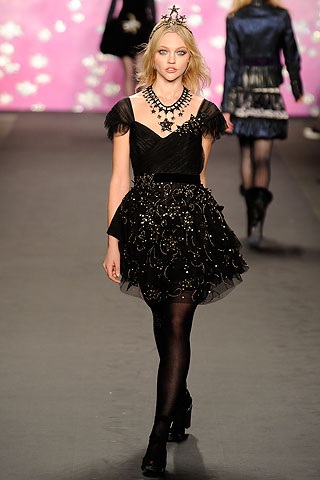 BST thu đông 2009 của Anna Sui - 2