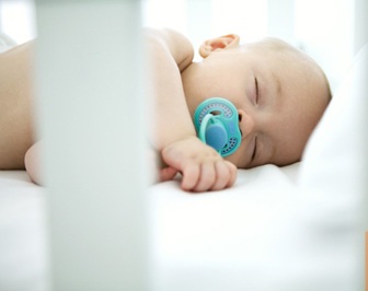 Núm vú giả làm tăng nguy cơ diễn đạt kém - 1