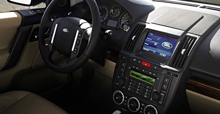 Xe Land Rover được phân phối chính thức tại Việt Nam  - 2