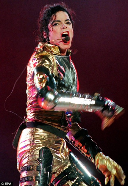 “Tôi thấy có lỗi trước cái chết của Michael Jackson” - 3 “Tôi thấy có lỗi trước cái chết của Michael Jackson” - 3