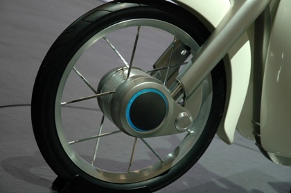 Cận cảnh Honda EV-Cub - 4 Cận cảnh Honda EV-Cub - 4