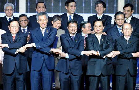 Thủ tướng Nguyễn Tấn Dũng dự Hội nghị cấp cao ASEAN 15 - 9