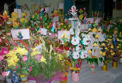 Thành kính lễ dâng bông, dâng y cà sa của người Khơmer - 3 Thành kính lễ dâng bông, dâng y cà sa của người Khơmer - 3