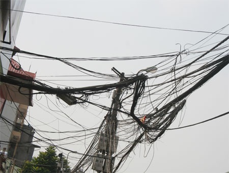 Phát hoảng vì “thòng lọng” giăng trên đầu - 1