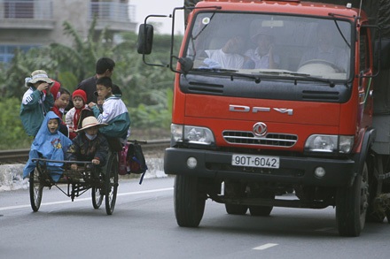 Xích lô “buýt” đi học - 6 Xích lô “buýt” đi học - 6