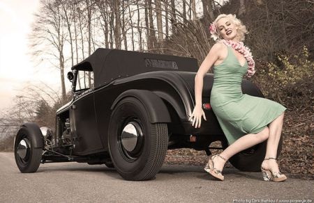 Người đẹp và xe: Những khuôn hình lạ - 11 Người đẹp và xe: Những khuôn hình lạ - 11