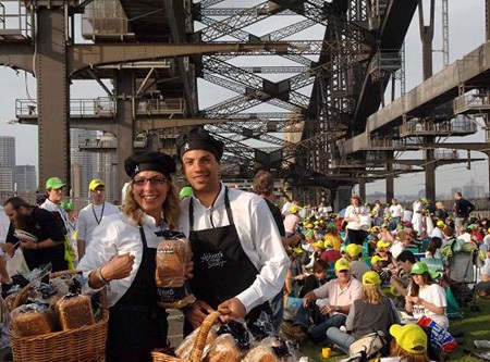 Kỷ lục 6.000 người ăn sáng trên Cầu cảng Sydney - 8