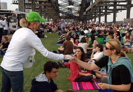 Kỷ lục 6.000 người ăn sáng trên Cầu cảng Sydney - 7