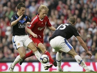 Evra thừa nhận tinh thần thi đấu của MU “có vấn đề” - 1