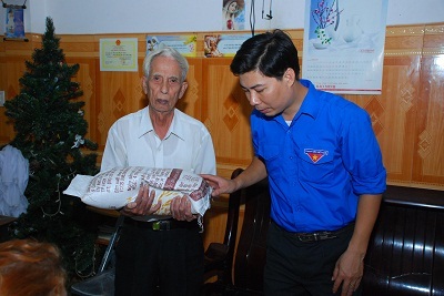 Hành trình “Tiếp sức đến trường” tại miền Trung - 9