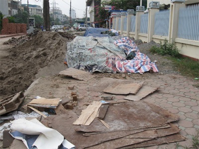 “Chướng mắt” đường Hào Nam - 3