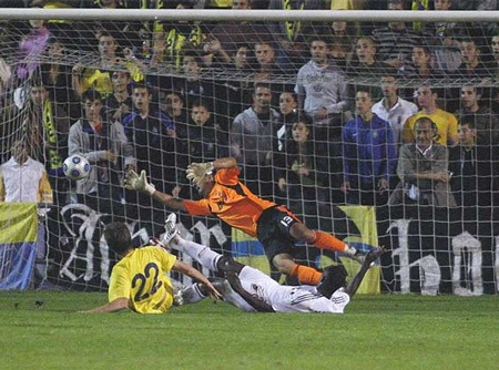 Real Madrid thảm bại trước “tí hon” Alcorcon - 1 Real Madrid thảm bại trước “tí hon” Alcorcon - 1