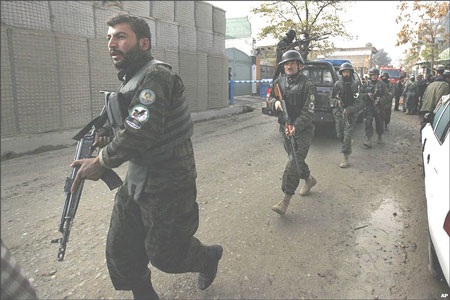 Kabul: Đánh bom nhằm vào cơ quan LHQ, 12 người thiệt mạng - 6 Kabul: Đánh bom nhằm vào cơ quan LHQ, 12 người thiệt mạng - 6