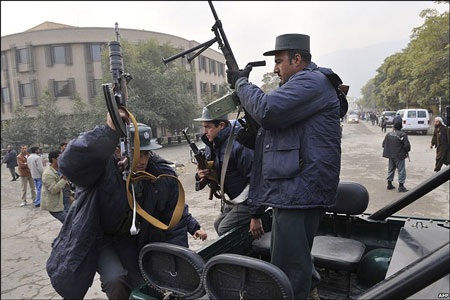 Kabul: Đánh bom nhằm vào cơ quan LHQ, 12 người thiệt mạng - 8 Kabul: Đánh bom nhằm vào cơ quan LHQ, 12 người thiệt mạng - 8
