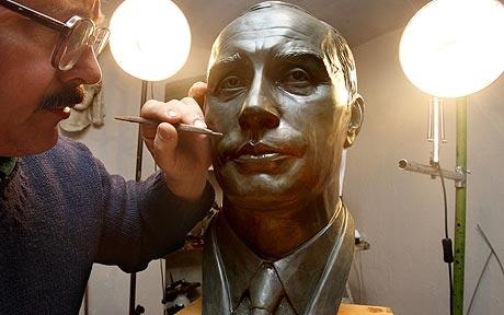 Đúc tượng đồng Putin gửi tặng “người hùng cơ bắp” Mỹ - 1 Đúc tượng đồng Putin gửi tặng “người hùng cơ bắp” Mỹ - 1