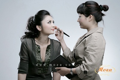 Xu hướng trang điểm mùa cưới - 3