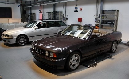 Chiếc BMW M5 mui trần lộ diện sau 20 năm - 1 Chiếc BMW M5 mui trần lộ diện sau 20 năm - 1