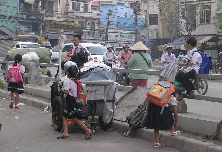 Ngôi trường nhiều “không” giữa TPHCM - 4 Ngôi trường nhiều “không” giữa TPHCM - 4