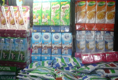 Sữa dị ứng vẫn “tung tăng” ở đại lý bán lẻ - 1