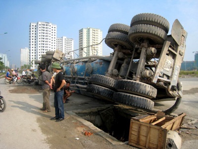 Những cái bẫy chết người tại Khu đô thị Nam Trung Yên - 4 Những cái bẫy chết người tại Khu đô thị Nam Trung Yên - 4