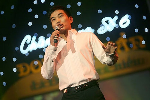 Ngắm những “bóng hồng” trong đêm nhạc Đoàn Chuẩn - 10 Ngắm những “bóng hồng” trong đêm nhạc Đoàn Chuẩn - 10