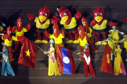 Chùm ảnh: Lễ khai mạc AIG 3 rực rỡ sắc màu - 14