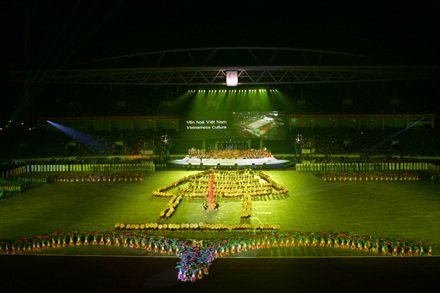 Chùm ảnh: Lễ khai mạc AIG 3 rực rỡ sắc màu - 13