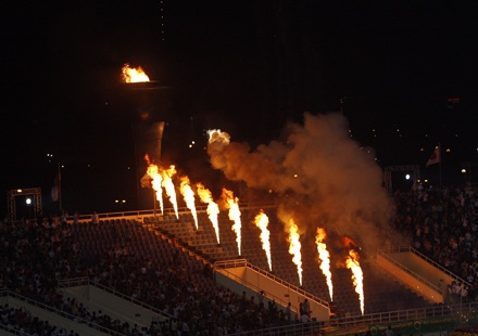 Chùm ảnh: Lễ khai mạc AIG 3 rực rỡ sắc màu - 5