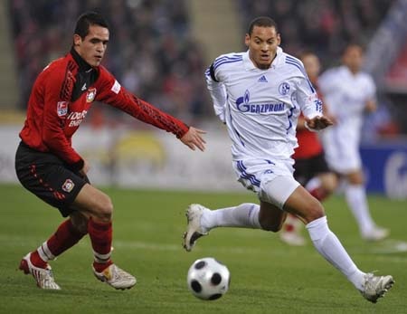 Bài toán khó cho thầy trò Felix Magath - 3 Bài toán khó cho thầy trò Felix Magath - 3