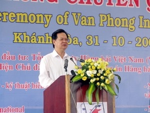 Khởi công xây Cảng trung chuyển quốc tế Vân Phong  - 1