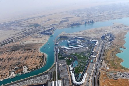 Ngắm công viên Ferrari ở Abu Dhabi - 5 Ngắm công viên Ferrari ở Abu Dhabi - 5