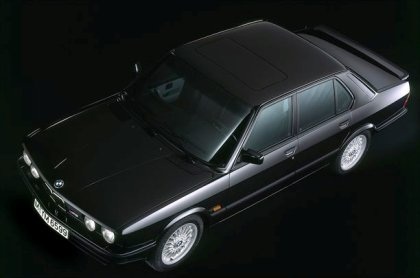 Lược sử dòng BMW M5 qua ảnh - 2 Lược sử dòng BMW M5 qua ảnh - 2
