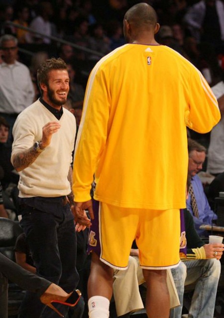 Vic buồn chán khi đi xem bóng rổ - 7 Vic buồn chán khi đi xem bóng rổ - 7