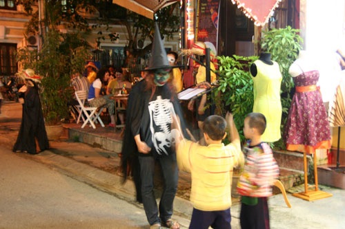 Một Halloween “náo nhiệt” và... “ghê sợ” - 17 Một Halloween “náo nhiệt” và... “ghê sợ” - 17