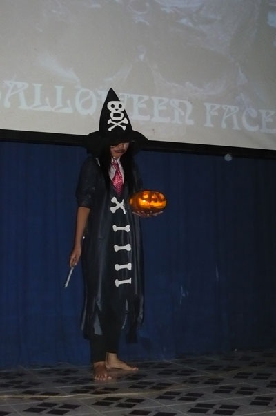 Một Halloween “náo nhiệt” và... “ghê sợ” - 6 Một Halloween “náo nhiệt” và... “ghê sợ” - 6