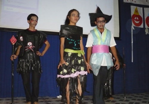 Một Halloween “náo nhiệt” và... “ghê sợ” - 9 Một Halloween “náo nhiệt” và... “ghê sợ” - 9