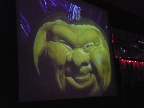 Một Halloween “náo nhiệt” và... “ghê sợ” - 2 Một Halloween “náo nhiệt” và... “ghê sợ” - 2