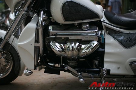 Chùm ảnh xe Boss Hoss xuất hiện tại Hà Nội - 4 Chùm ảnh xe Boss Hoss xuất hiện tại Hà Nội - 4